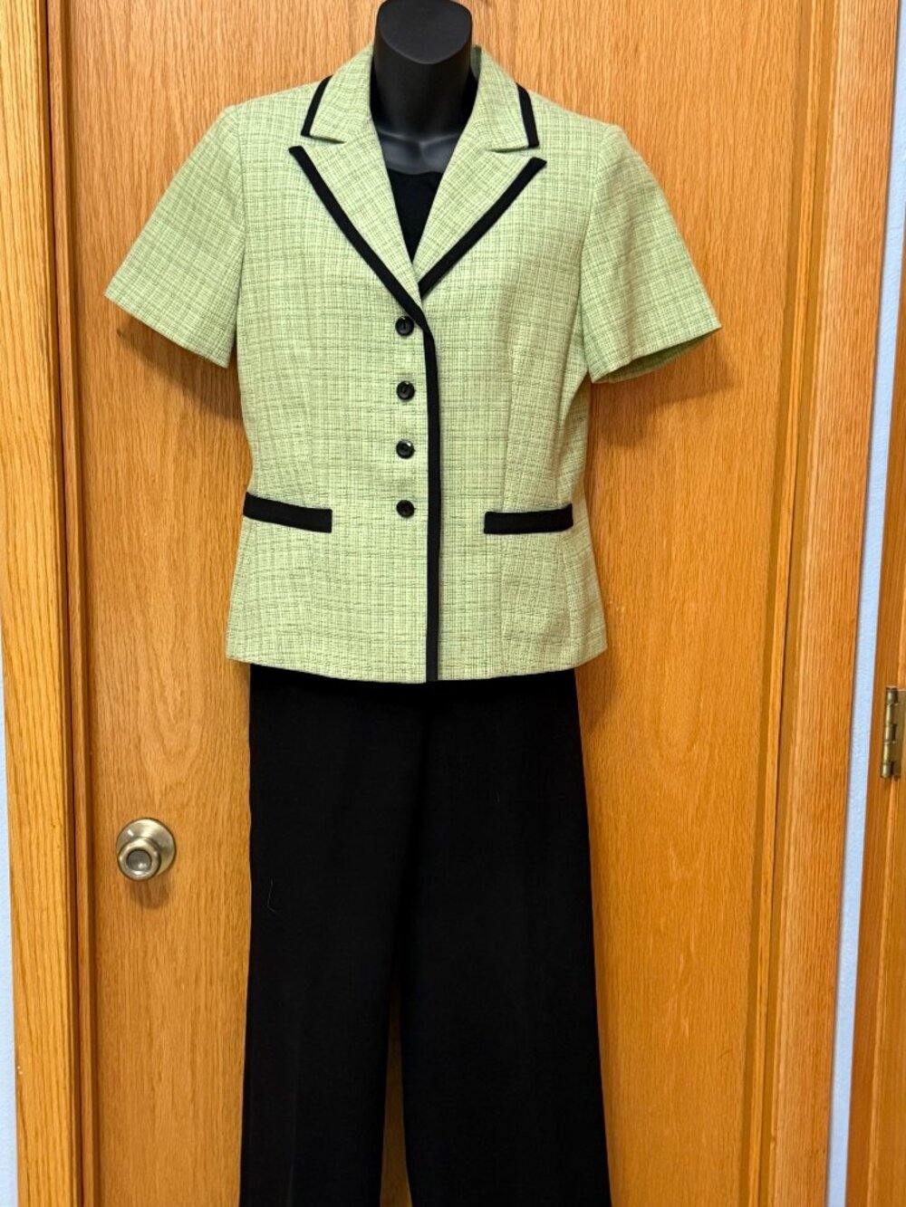 Perceptions Two Piece Set